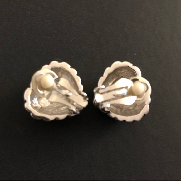 Heart shaped designer inspired silver tone clip earrings - Picture 2 of 2
